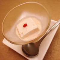 天厨菜館 銀座店 - 杏仁豆腐