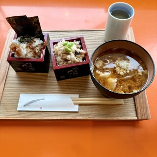Tom's cafe_0