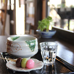 西宮家 母屋 - 抹茶と花見団子