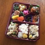 おこわ米八 - あさり、くり、山菜おこわのお弁当756円