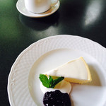 山のレストラン - ニルバーナチーズケーキ、コーヒー