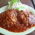 あむ～る - ハンバーグ＆ミートソースパスタ、かなりボリュームが