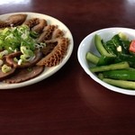 北方拉麵之家 - 味が付いた牛の胃袋や豚のチャーシューやキュウリの塩にんにく漬け