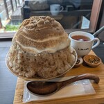 1_34cafe - 料理写真:何度も食べたくなる麦茶のかき氷　ナッツが中にも上にもたっぷり入ってて、アイスクリームとゼリーも潜んでます。塩味の効いたエスプーマが本当に好きです