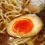 春木屋 - 煮玉子￥100。切りタマ通じず（H27.5.5撮影） 