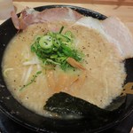 麦笑 - とこ豚骨ラーメン