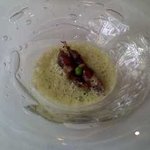 ル・ジュー・ドゥ・ラシエット  - グリーンピースのスープ　ホタルイカとインカの目覚め