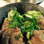 お好み焼き天道 - スジポン酢 お好み焼きの前のおつまみに