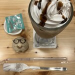 コメダ珈琲店 - ドリンク写真:フラッペ午後の紅茶ミルクティー。