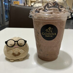 GODIVA - ドリンク写真:エクアドルカカオ42%ミルクチョコレートショコリキサー。