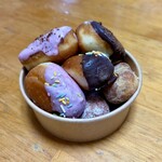 カンテボーレ - 料理写真:ミニドーナツを盛り合わせたドーナツコレクション(税込み430円)