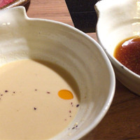 焼肉 しゃぶしゃぶ 石田屋。 北野坂店 - 程よいという言葉がぴったりのゴマだれとポン酢