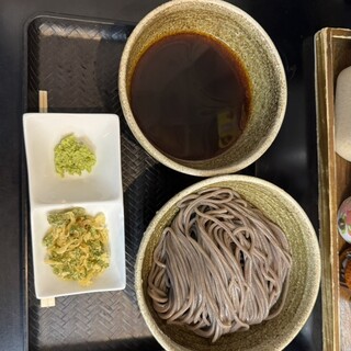 なぜ蕎麦にラー油を入れるのか。_1