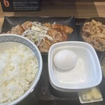 吉野家 - 料理写真:牛皿・豚ロース生姜定食(ご飯お代わり自由)
+玉子+塩さば+納豆+ご飯小+ご飯小
1064円+118円+250円+129円+無料+無料
=1723円
