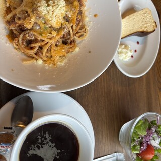 Cafe Dining LÜDERA_0