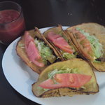 メキシコ - タコス4つ（500円）