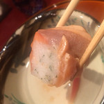 礼讃 - 鱒の棒寿司 アップ