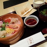旬魚 左阿彌 - 海鮮丼