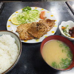 食の駅 スズラン - 生姜焼き定食480円