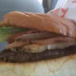 ヒカリ - ベーコン・チーズバーガー