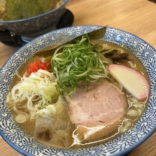 麺屋 つるる_0