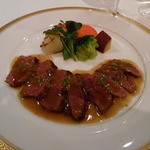 レストラン・フォレスト - 五島牛のイチボステーキとガルニチュール。＾p＾