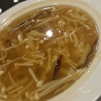 雅苑酒家 本店 - ランチ：フカヒレスープ