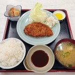 源蔵本店 - 豚かつ定食￥800