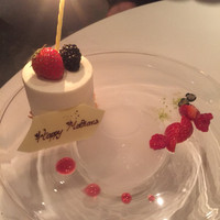 神楽坂 フレンチレストラン ラリアンス - サプライズのケーキ