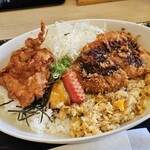 かつや - 料理写真:チャーハンとテリたま混ぜご飯の欲張り飯　890円