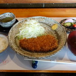 自然坊 - お昼食 ロースかつ（ご飯・お椀・アイスクリーム) 2500円