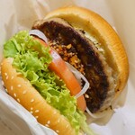 フレッシュネス・バーガー - 料理写真:国産黒毛和牛バーガー990円