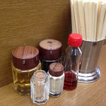 中華そば 共楽 - 卓上セット