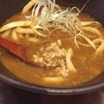 七弐八製麺 - 頼んだのはぶっこみうどんだったのですが、うどん麺の下からご飯が出てきます♪カレーとしても楽しめます♪( ´▽｀)