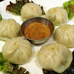 ビスワス - モモ