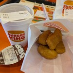 バーガーキング  - 料理写真:ナゲットとドリンク