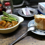 庚申酒場 - 今日はアスパラカレー（４００円）