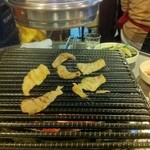 ゴリラ 忠正路本店 - 調理中