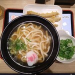 資さんうどん - 料理写真: