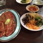 李朝園 - 上カルビとナムル