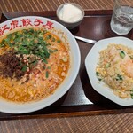 紅虎餃子房 - 料理写真: