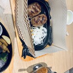 ビッグボーイ - 料理写真:大俵ハンバーグ