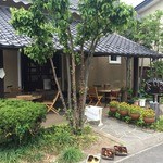 バド - 店舗外観