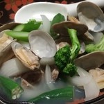 和人良 - 【H27.5.24】浅蜊と春野菜の酒蒸し８００円。