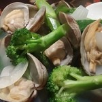 和人良 - 【H27.5.24】浅蜊と春野菜の酒蒸し８００円。