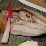 和人良 - 【H27.5.24】自家製一夜干し７５０円～。伊佐木。