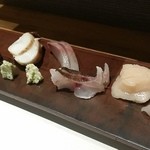 和人良 - 【H27.5.24】御造里盛り合わせ１３５０円～。