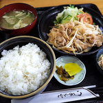 浜乃家 - 「豚の生姜焼き定食」（700円）。