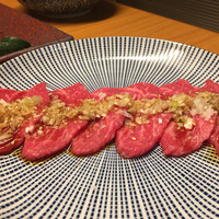焼肉家 KAZU 神楽坂 - お刺身ロース