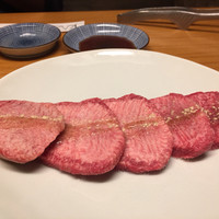 焼肉家 KAZU 神楽坂 - 塩牛タン